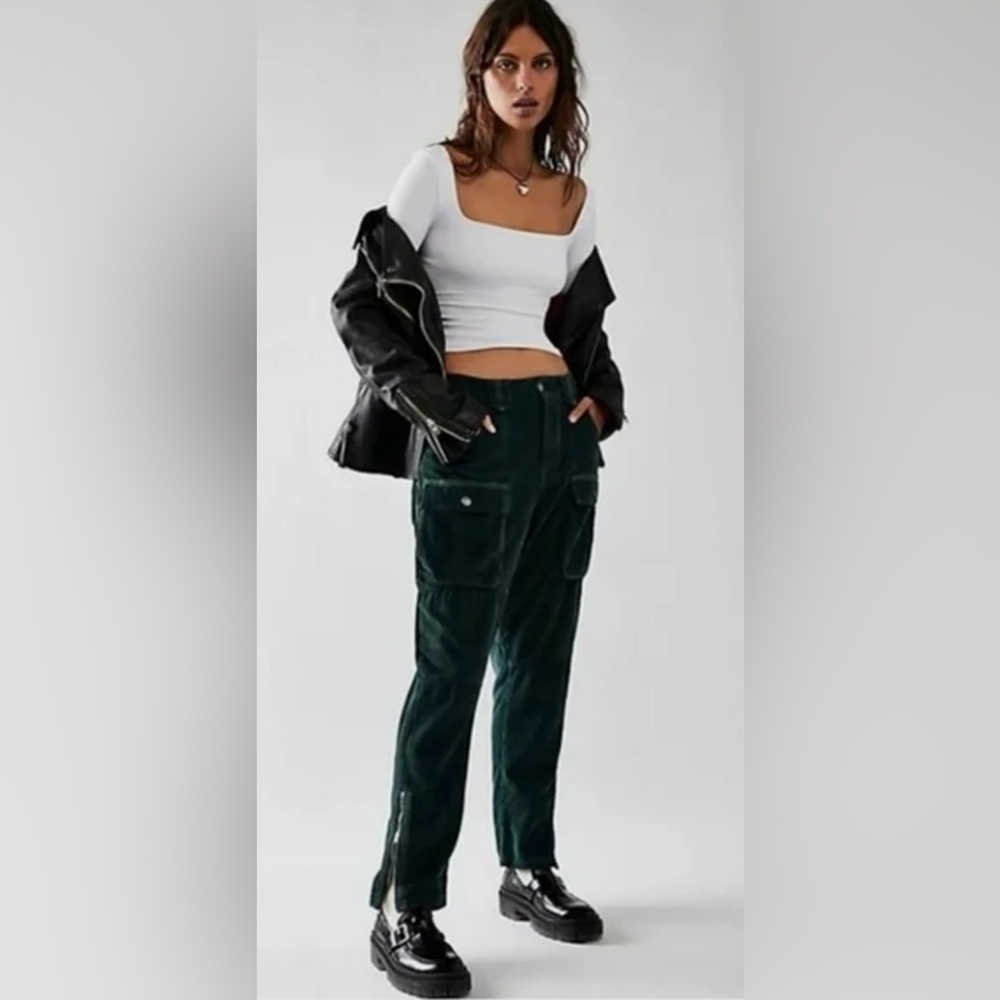NWOT We The Free The London Calling Low Rise Tapered Leg Corduroy Pants - Picture 1 of 6